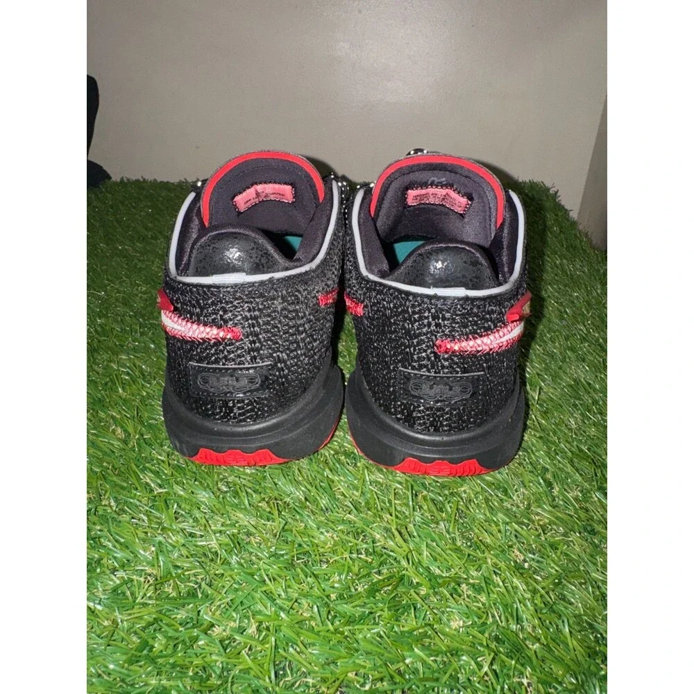 Nike Lebron 20 XX Miami Heat Black University Red DJ5423-001 Mens Size 8.5 NEW